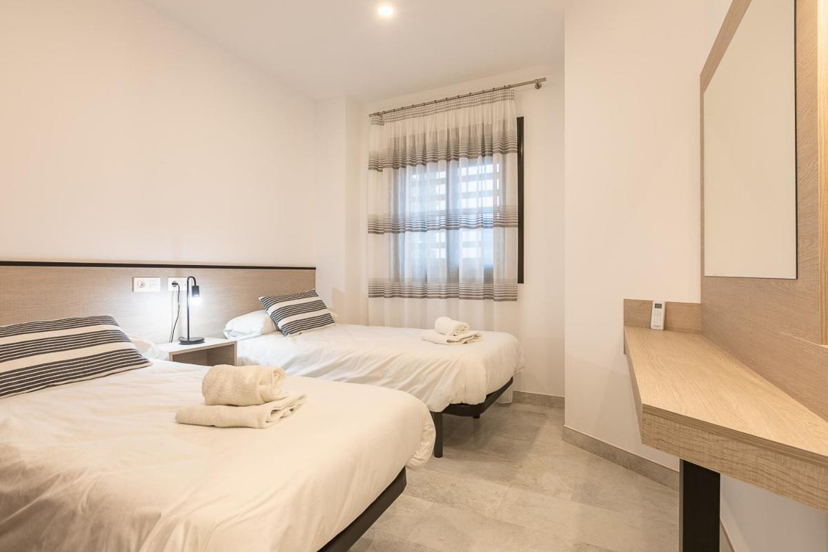 Apartamentos Guerrero 3 Torre Del Mar Bagian luar foto