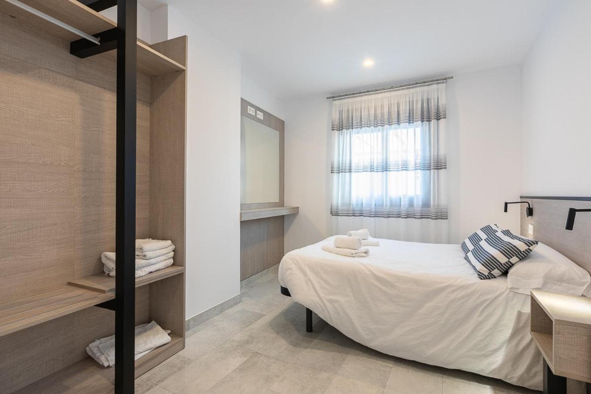 Apartamentos Guerrero 3 Torre Del Mar Bagian luar foto