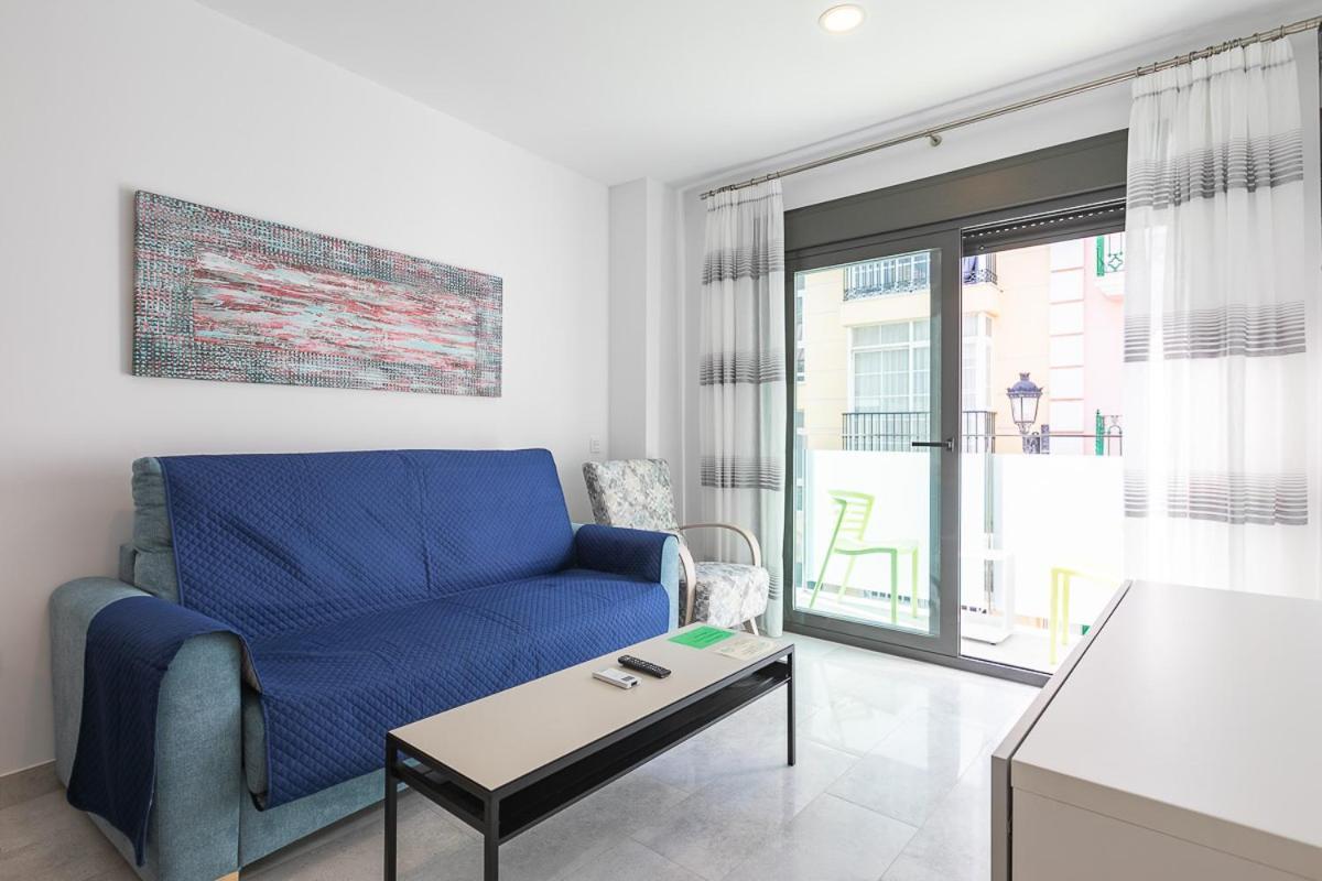 Apartamentos Guerrero 3 Torre Del Mar Bagian luar foto